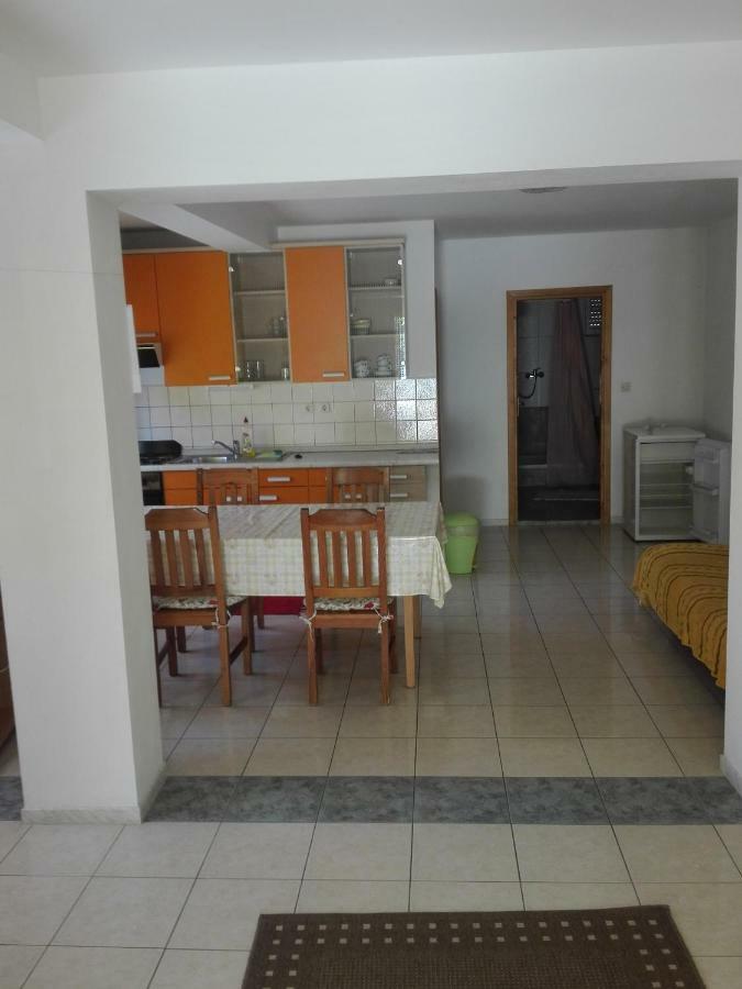 ביוגראד נה מורו Apartments Jadranska מראה חיצוני תמונה
