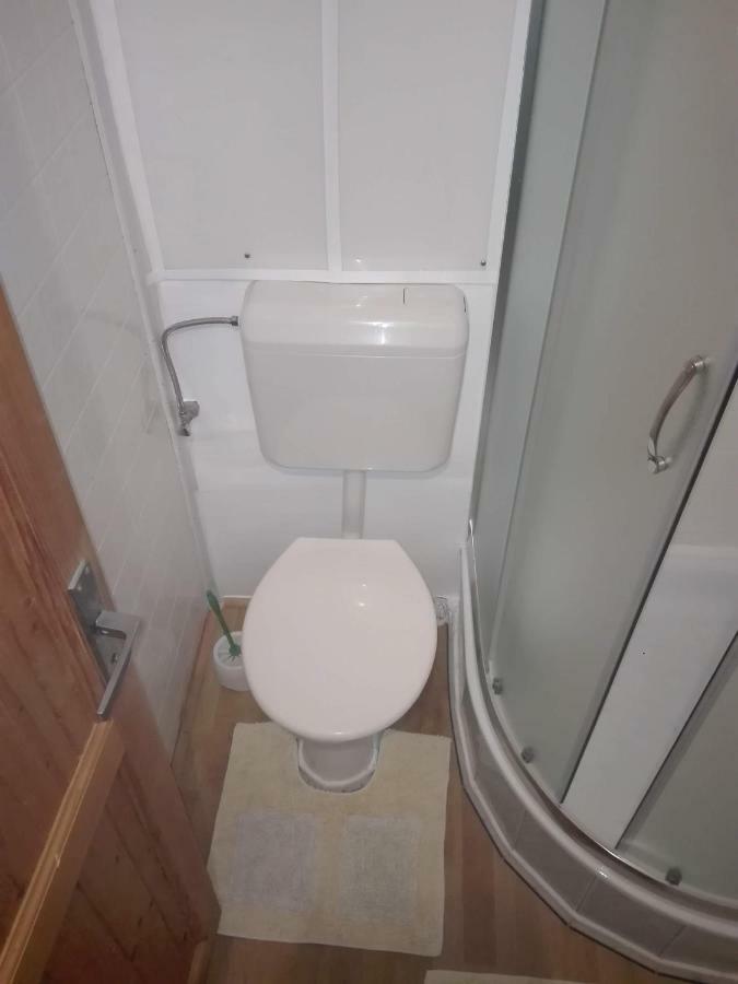ביוגראד נה מורו Apartments Jadranska מראה חיצוני תמונה